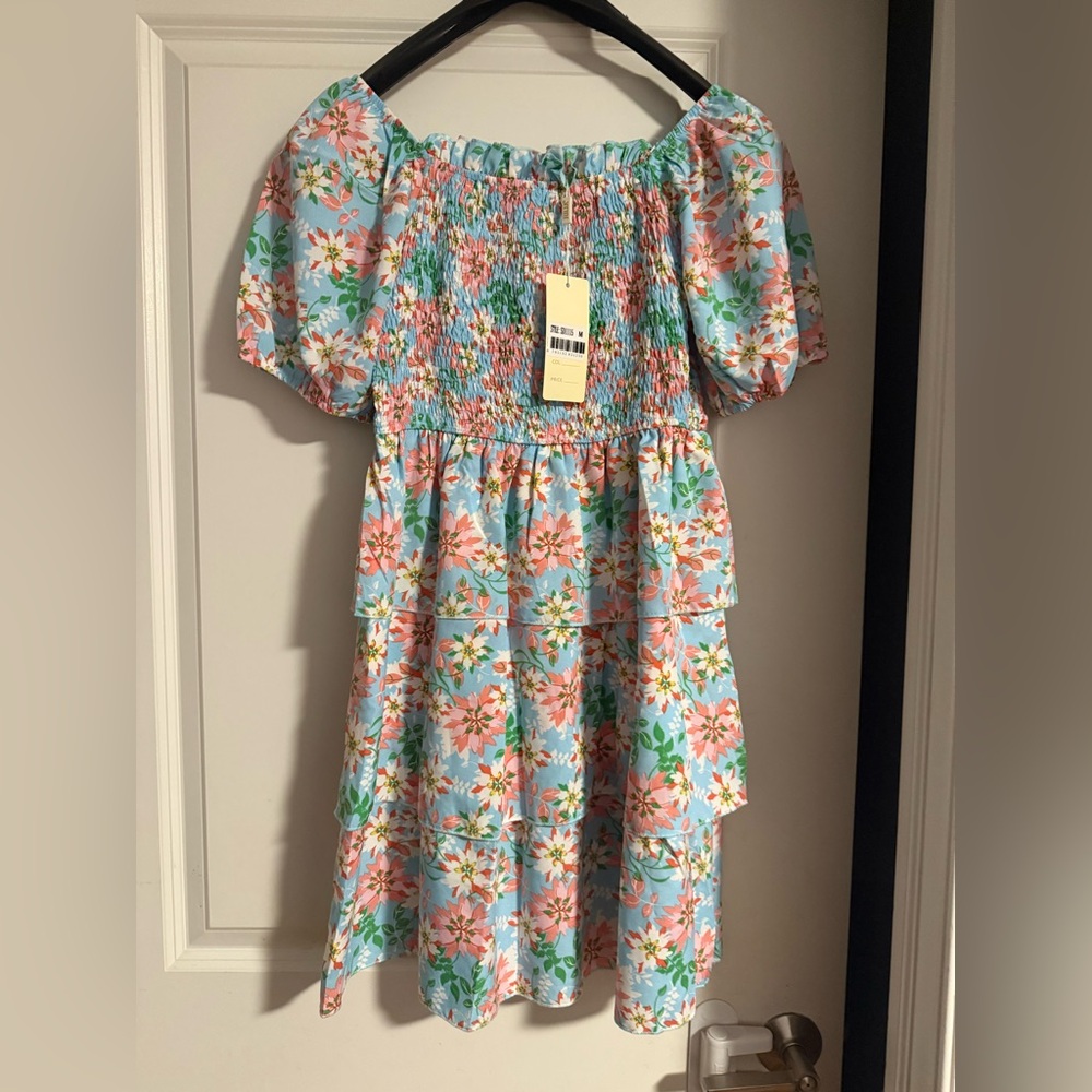 Comfortable and very light dress .